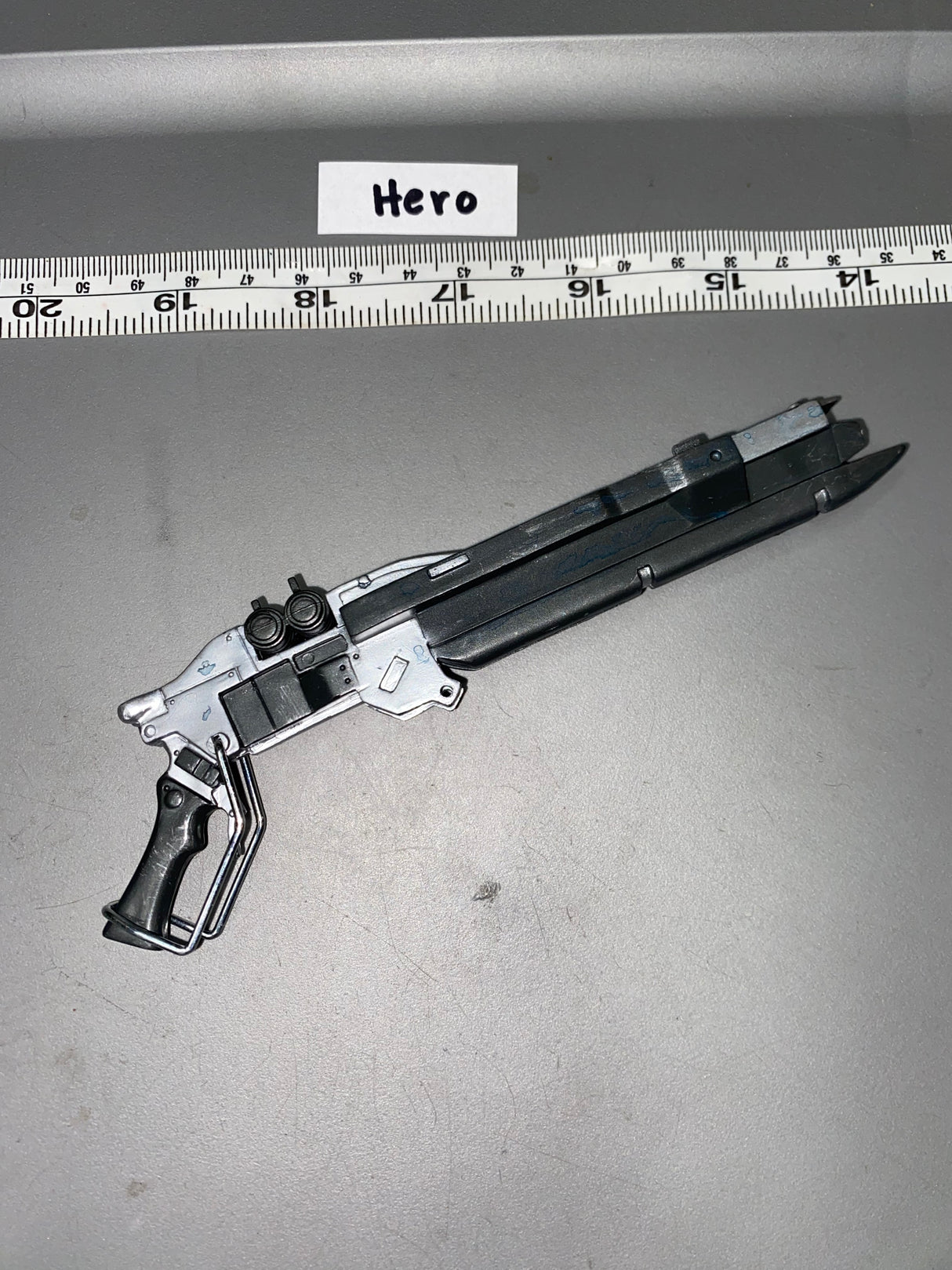 1/6 Scale Science Fiction Blaster Rifle 100364