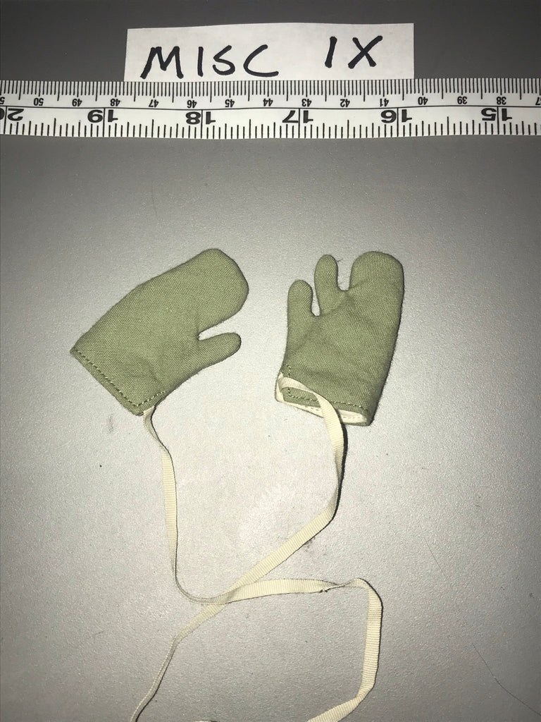 1:6 Korean War Chinese Chicom Gloves 111478