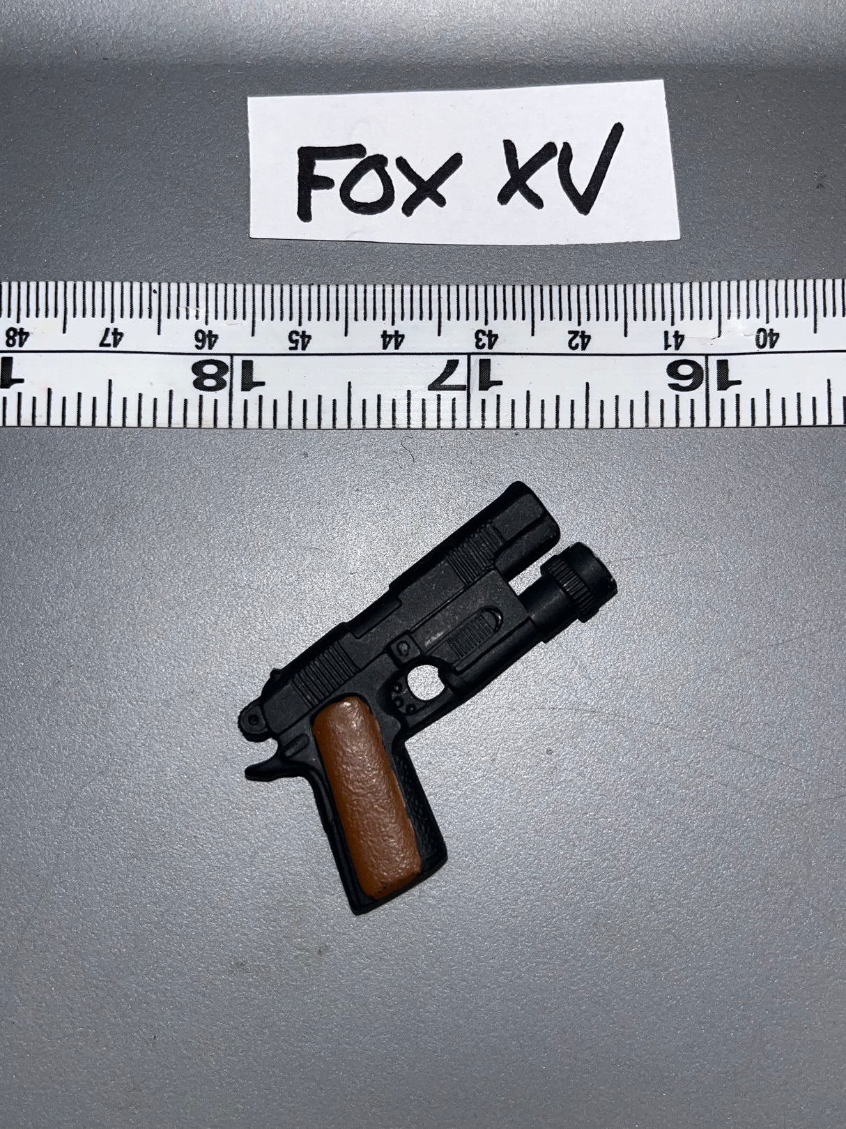 1/6 Scale Modern Era Pistol 101155