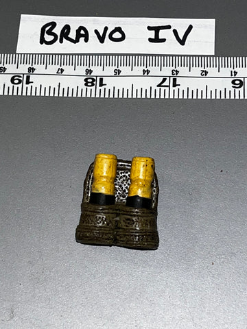 1/6 Scale NVA/ Viet Cong Vietnamese Chicom Grenades and Pouch 108299
