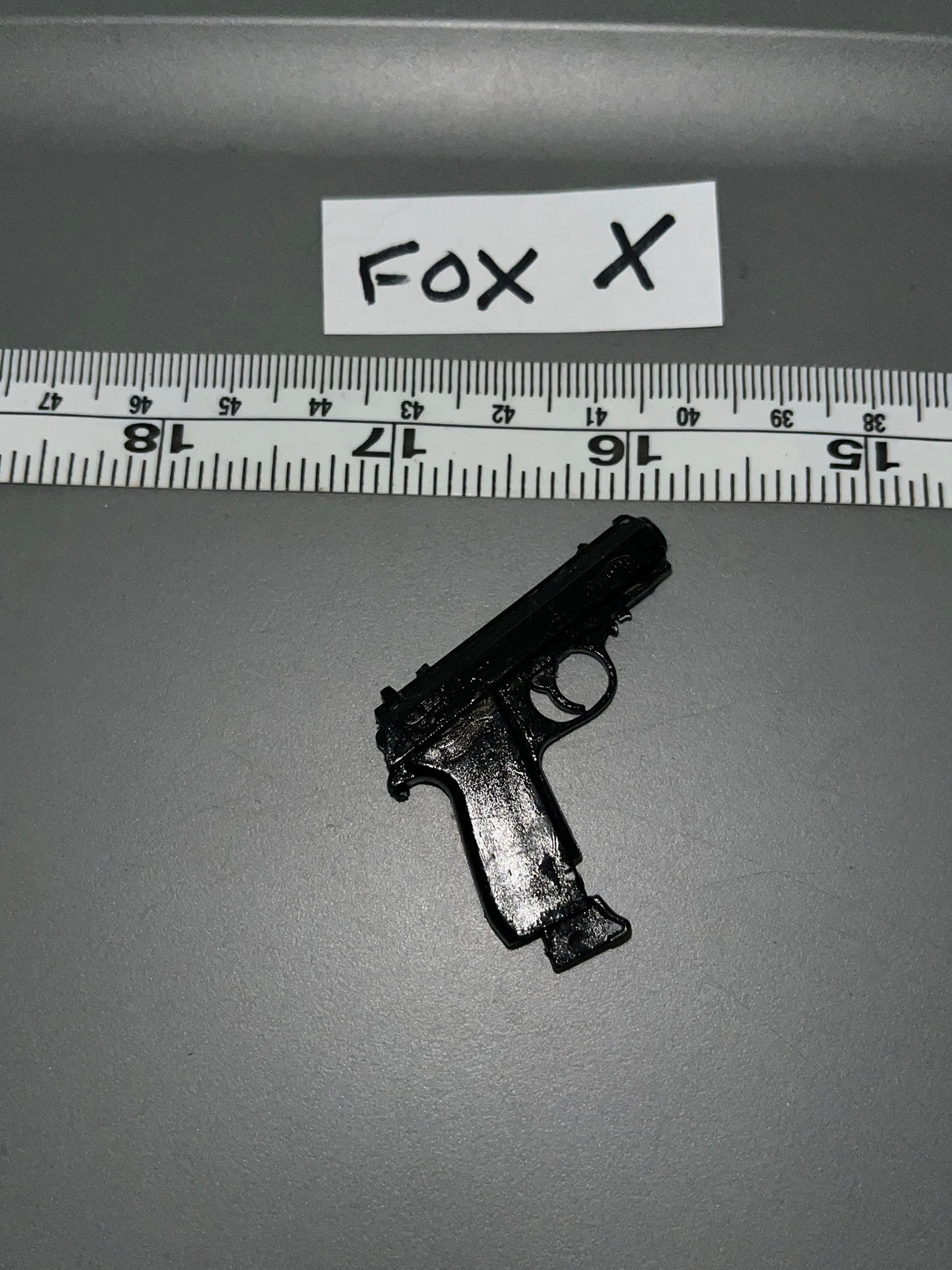 1/6 Modern Era Pistol 105169