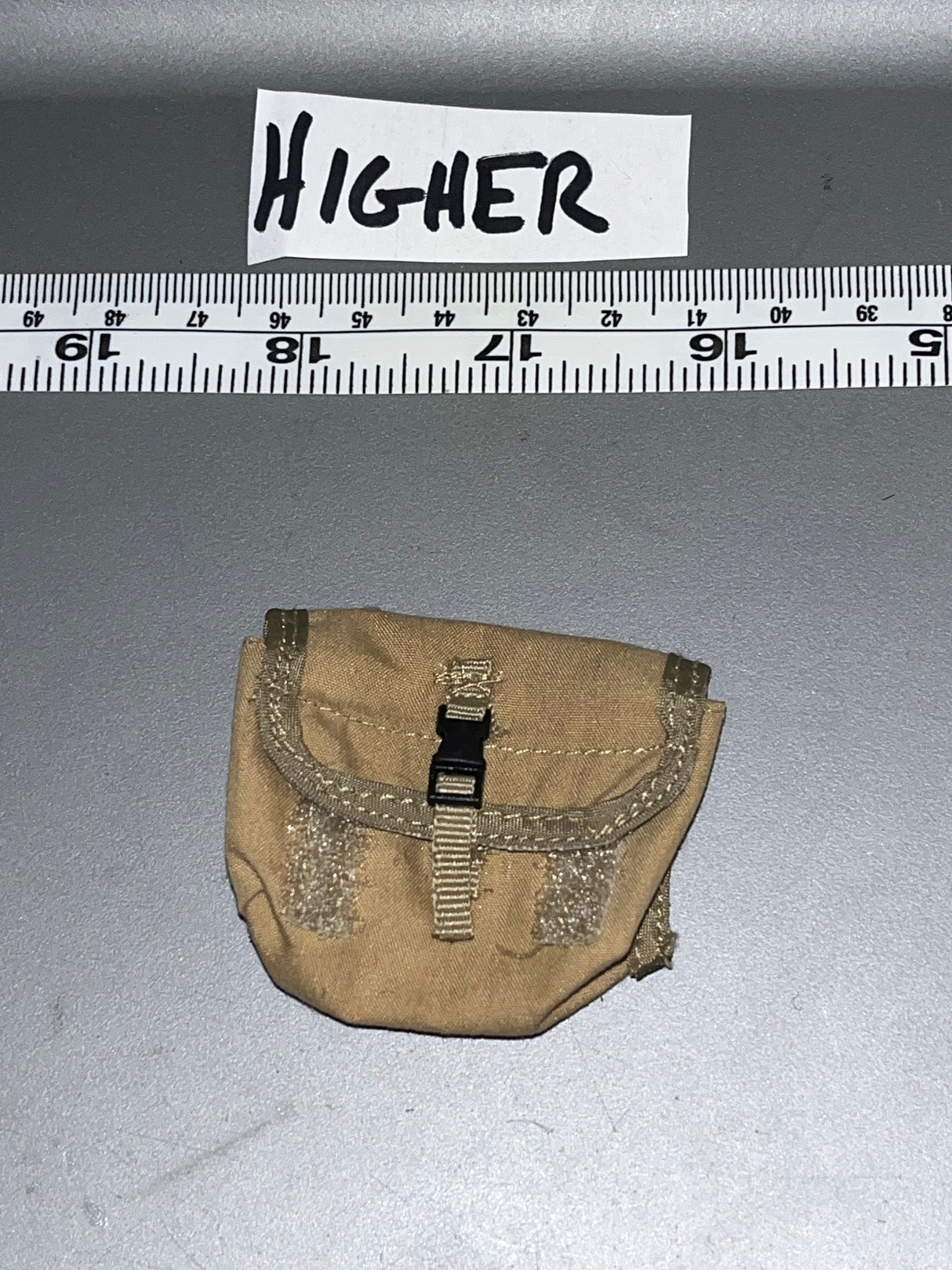1/6 Scale Modern Pouch 109374